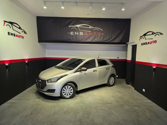 HYUNDAI HB20 1.0 UNIQUE 12V FLEX 4P MANUAL HYUNDAI HB20 1.0 UNIQUE 12V FLEX 4P MANUAL